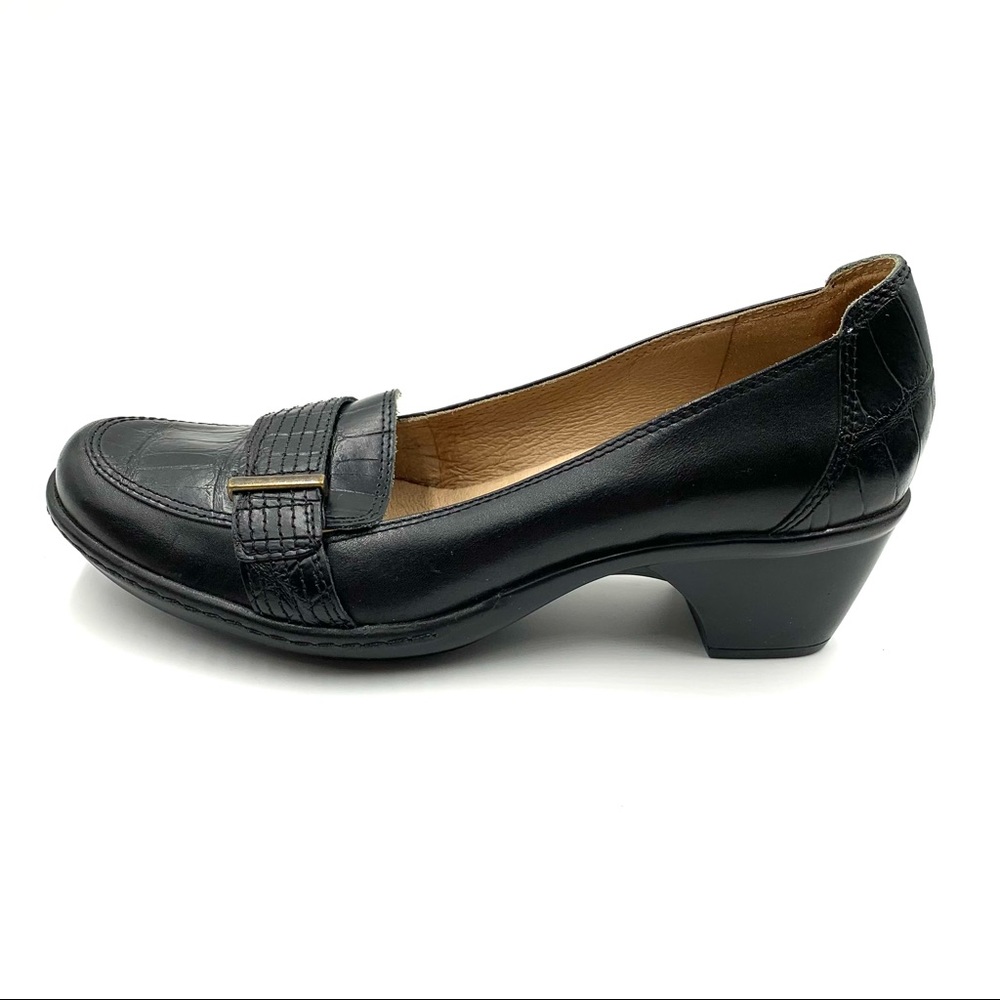 Clarks Artisan Black Leather Heels or Loafers 8M
